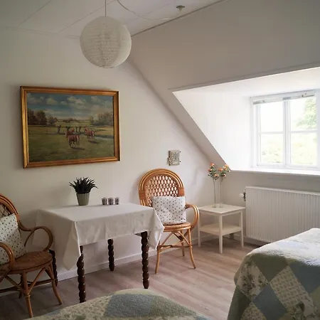 Fuglso Bed & Breakfast Knebel